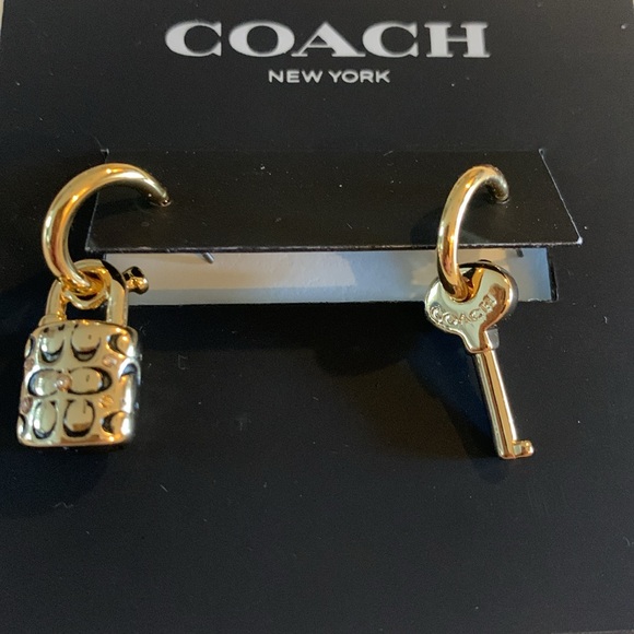 NWT Coach of NY Lock and Key Earrings - Picture 3 of 8